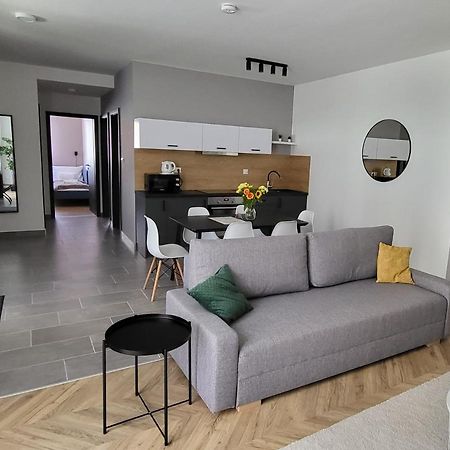 Dotis Apartman Tata Exterior foto