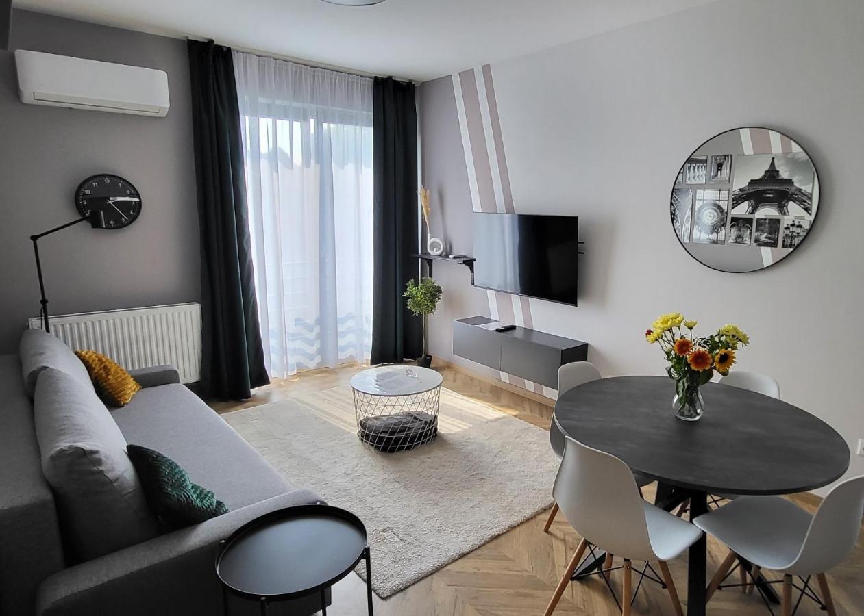 Dotis Apartman Tata Exterior foto