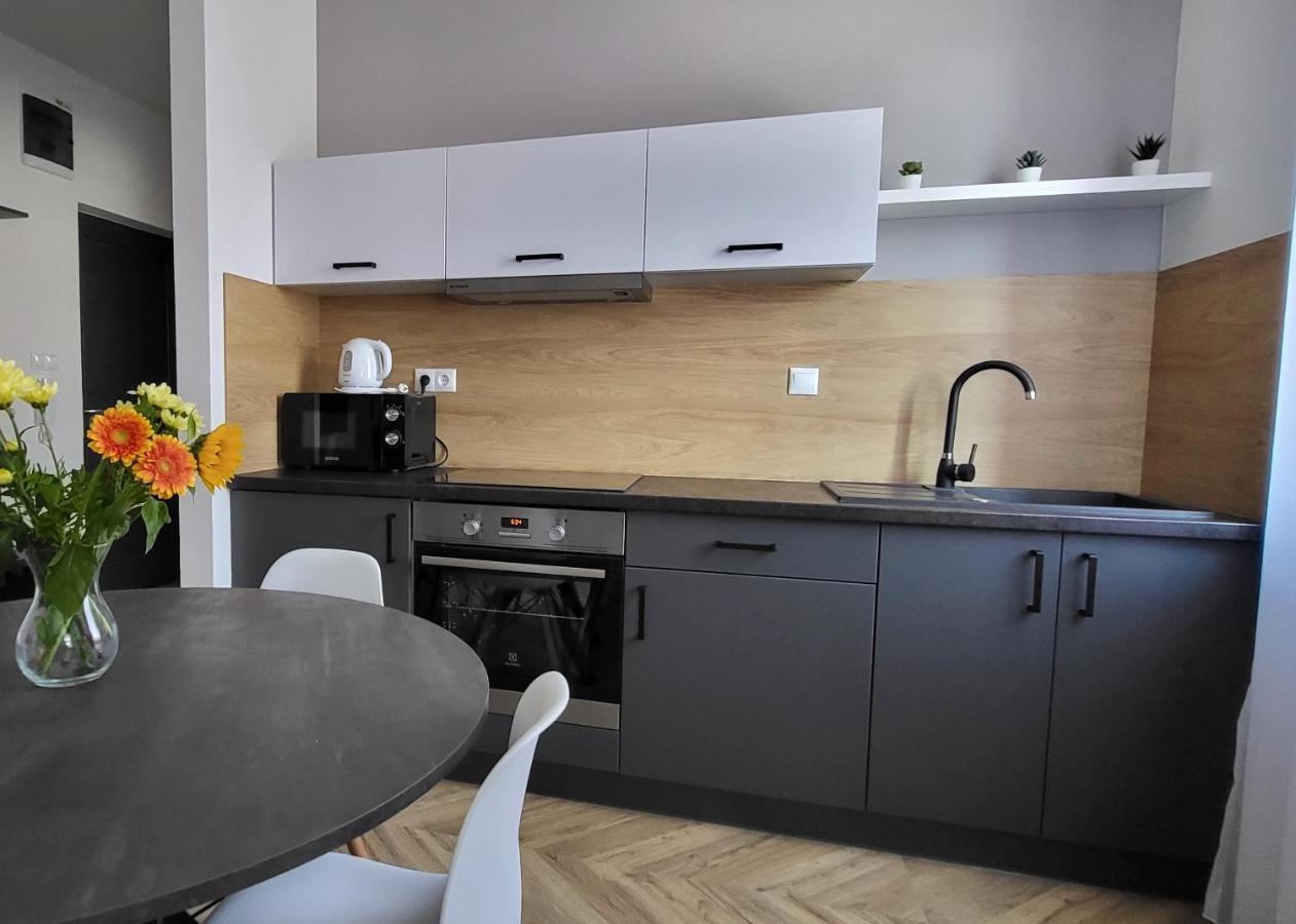 Dotis Apartman Tata Exterior foto