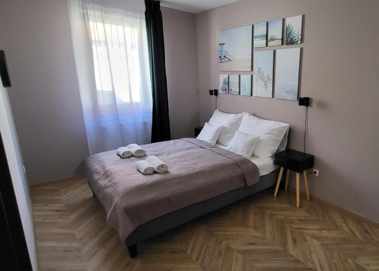 Dotis Apartman Tata Exterior foto